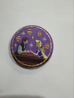 ディズニー　刺繍缶バッジ　ラプンツェル