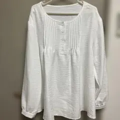 ホワイト プリーツ付き 長袖シャツ