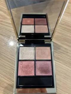 SUQQU シグニチャーカラーアイズ　04 純撫子　　アイシャドウ