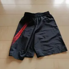 アンダーアーマーハーフパンツ　160サイズ　美品