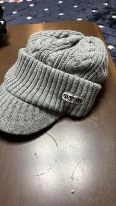 OUTDOOR グレー ニットキャップ バイザー付き