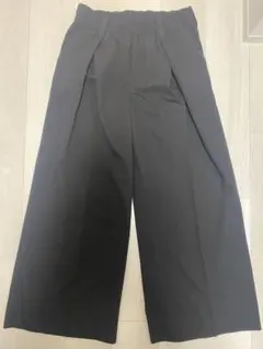 新品　未使用　ツータックベルト“ハカマ”ワイドスラックス　メンズ　Mサイズのサムネイル