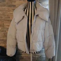 ライトグレー ダウンジャケット フード付き