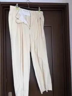 PEARLY GATES クリーム色 スラックスのサムネイル