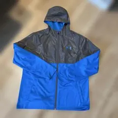 アンダーアーマー　フード付きウィンドブレーカー