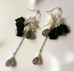 天然石ピアス　ブラックルチル　ブラックスピネル　淡水パール　水晶