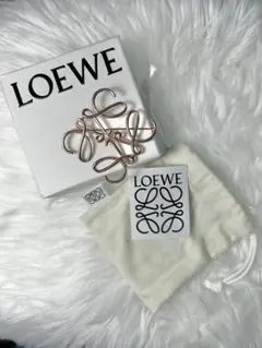 ロエベ　LOEWE ブローチのサムネイル