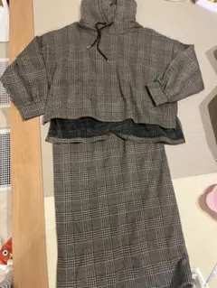 チェック柄フード付きセットアップ　Lサイズ