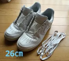NIKE AIR FORCE 1 ホワイト スニーカーのサムネイル