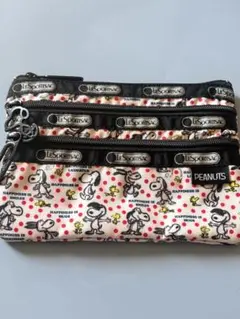 LeSportsac スヌーピーポーチ
