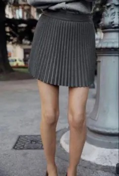 ZARA ボックスプリーツスカート