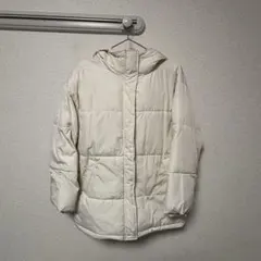 ダウンジャケット フード付き　ホワイト・レディース