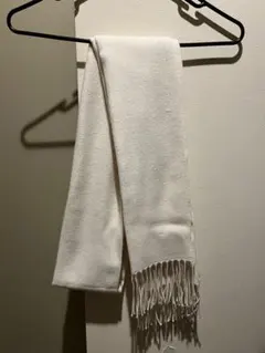 しまむら　マフラー　ホワイトのサムネイル