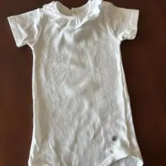 PETIT BATEAUホワイトロンパース フリル襟付き