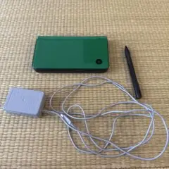ニンテンドーDSi LL グリーン 本体と付属品