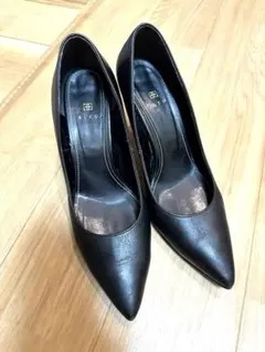 EIZOブラックレザー ポインテッドトゥヒール 23cm 美品❗️のサムネイル