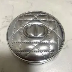 ディオールスキン フォーエヴァー イドラ グロウ クッション ケース付き 1N