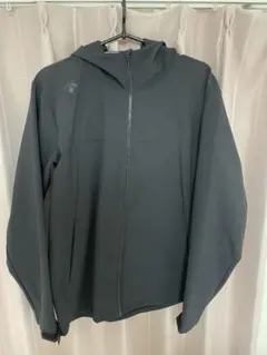 DESCENTE ソフトシェルジャケットのサムネイル