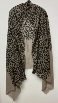 タグシール付き　ストール　レオパード ✕ 無地　カシミヤ100%