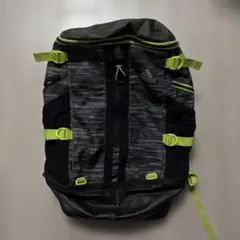 adidas バックパック　ブラック　グレー柄