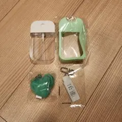 アヌア　キーホルダー　スプレーボトル