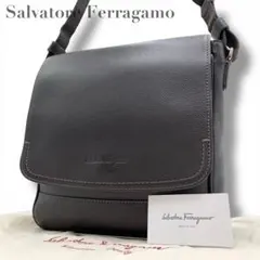 美品✨サルヴァトーレ フェラガモ ショルダーバッグ レザー ベルトロゴ 保存袋付のサムネイル