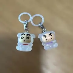 クレヨンしんちゃん　めじるしアクセサリー　ぶりぶりざえもん＆しんちゃん
