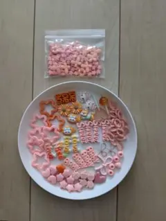 ビーズ　デコパーツ　おまとめセット売り　お買い得　新品