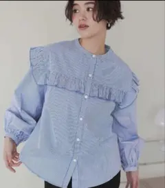 titivate ボリュームスリーブフリルブラウス　ブルーストライプ