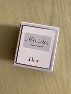 Miss Dior オードゥ パルファン 5ml