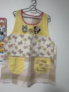 保育士　幼稚園教諭　ディズニー　エプロン　ミニー デイジー クラリス