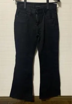 UNIQLO フレアパンツのサムネイル