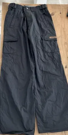 ブラック　カーゴパンツ 風　スキーウエア　パンツ　レディースL