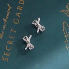 ピアス フープ リボン キラキラ 10mm