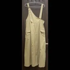 ベージュ サロペット 片方ストラップ　アシンメトリー