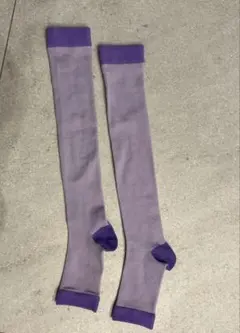 紫色 着圧ソックス