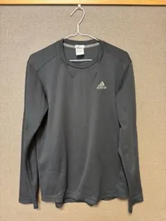 黒 adidas 長袖Tシャツ
