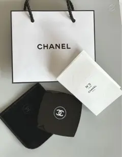 CHANEL ★ シャネル コンパクトミラー ブラック& オードトワレサンプル