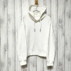 ジーユー パーカー