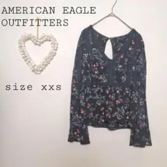 AmericanEagle 花柄　長袖　カットソー　ブラック　ＸＸＳ　袖フレア