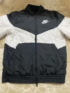 NIKEのダウンのサムネイル