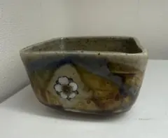 ヴィンテージ　美濃焼(志野•織部焼) 陶器 花柄 角鉢 抹茶碗 菓子鉢のサムネイル