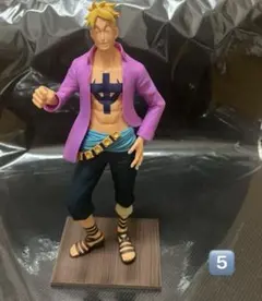 ワンピース　フィギュア　マルコのサムネイル
