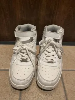 白　ハイカット　スニーカー
