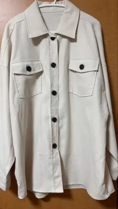 長袖シャツ　アイボリー　オーバーサイズ　Lサイズ