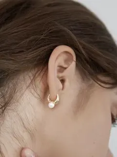 かわいい　つけっぱなしピアス　ゴールドパール