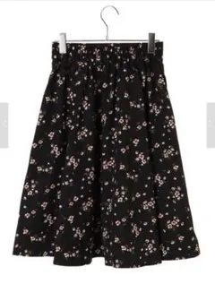 earth music&ecology ★スキスカフラワーミディスカート