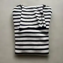 新品未使用　UNIQLO エクストラファインメリノリブタートルネックセーター