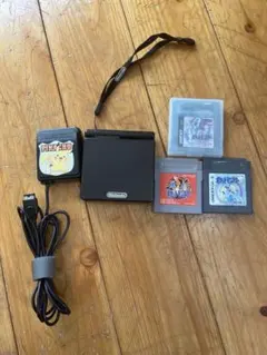 ゲームボーイアドバンスSP 本体　充電器　ソフト３本付　ジャンク