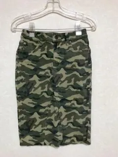 迷彩柄 タイトスカート　未使用 ②